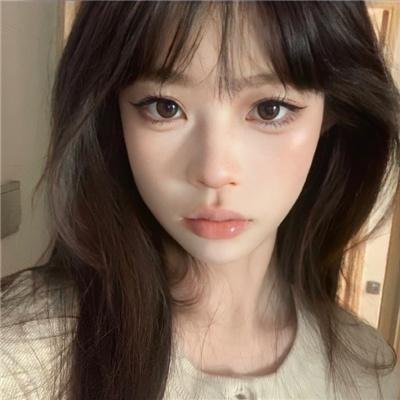 甜蜜寂寞女孩